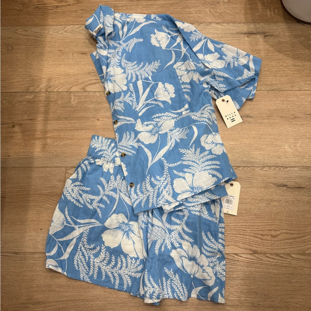 NWT Billabong Blue Floral Button-Up Shirt and Shorts Set